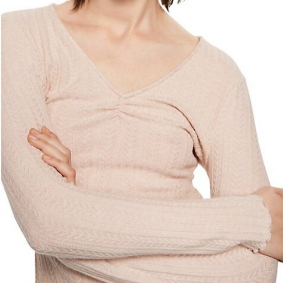 Blush Knitted Lettuce Edge V-Neck Top - Picture 3 of 7